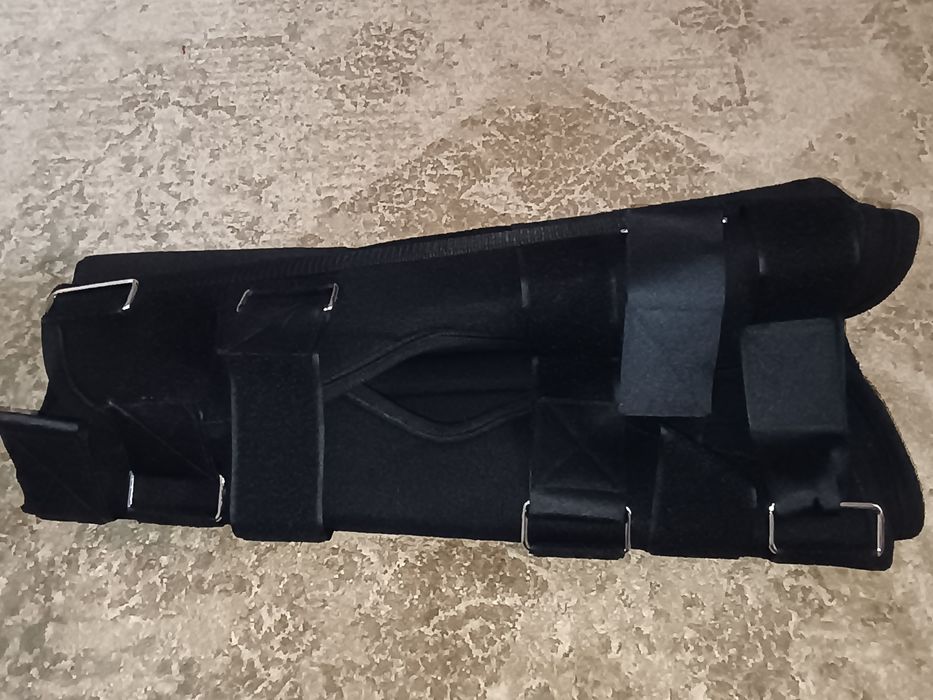 Бандаж на шию, лангет для коліна