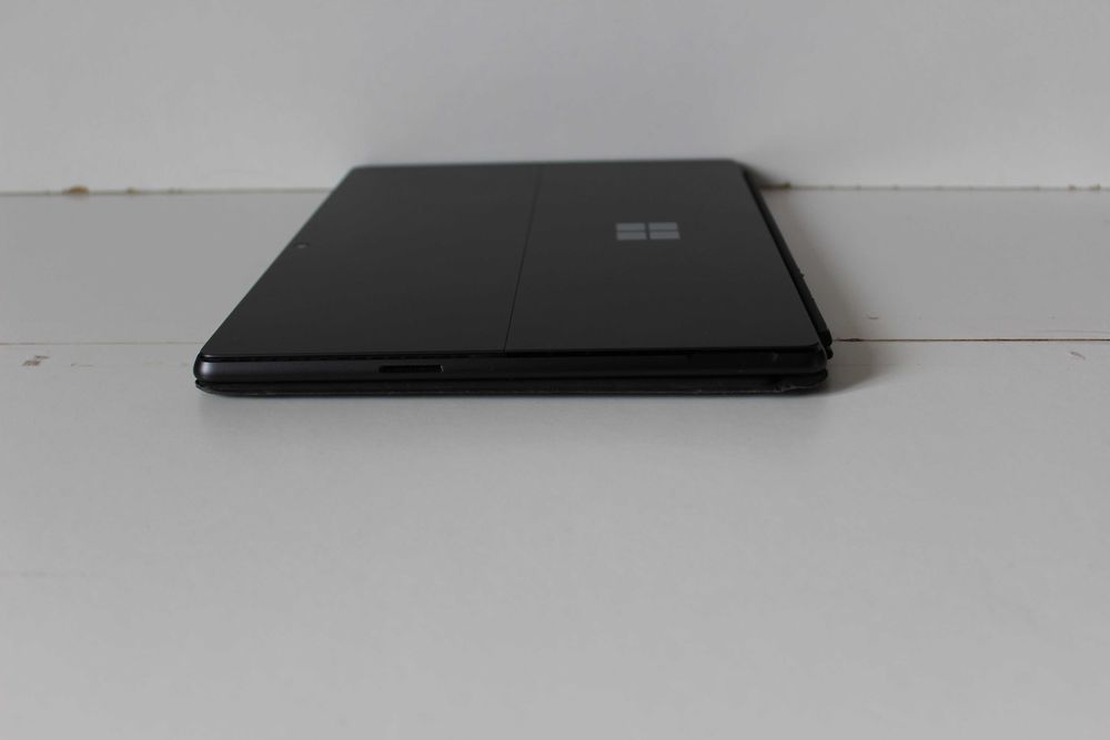 Microsoft Surface Pro 9 i5/16Gb/256Gb/512Cb