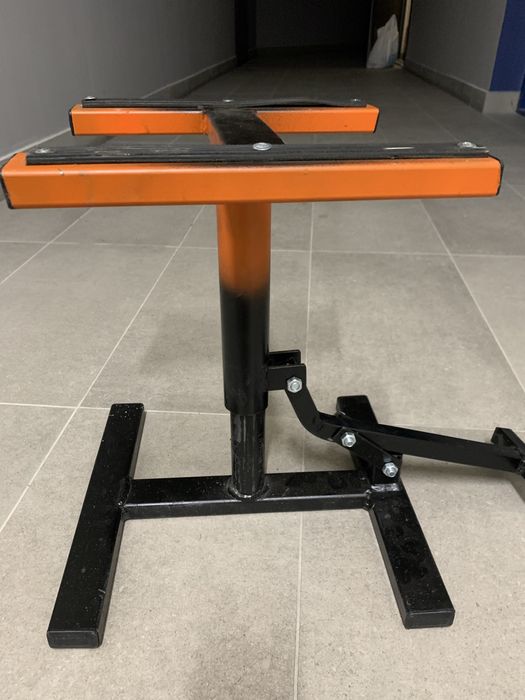 Подставка под мотоцикл