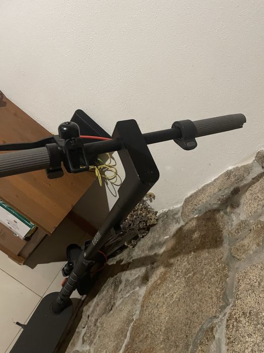 Vendo Xiaomi Scooter 5 em excelente estado, com apenas 88,3 km percorridos
