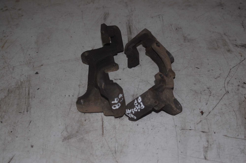 Jarzma zacisków przód Passat B6 2.0 TDi