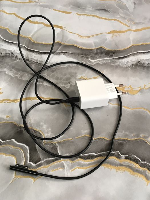 Продам планшет Microsoft Surface Pro 4