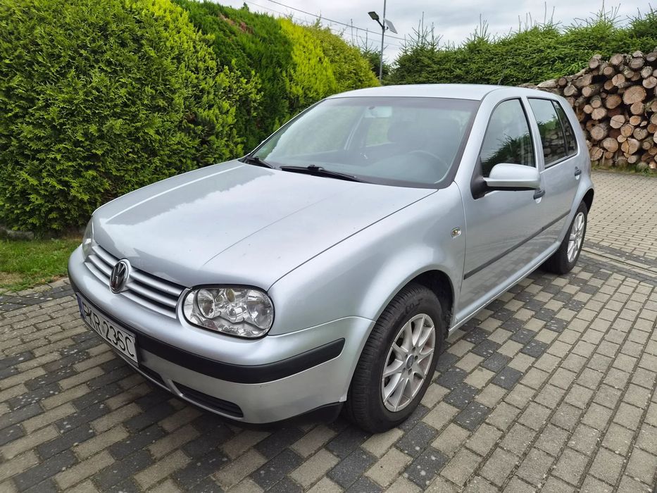 Volkswagen Golf Sprzedaż samochodu
