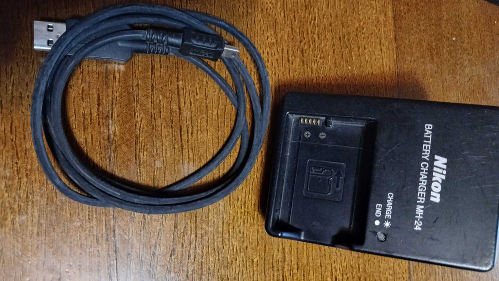 зеркалка Nikon D3100