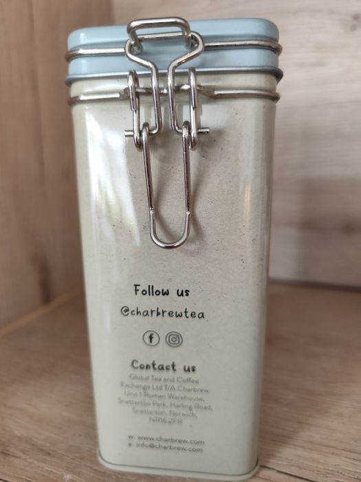 Lata de chá ursinho Poo( vazia).