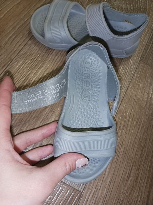 Босоніжки з піни від Next 25 розмір