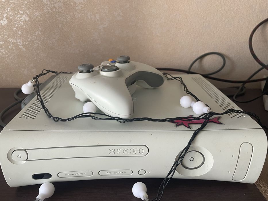 Xbox 360 з двома джойсиками