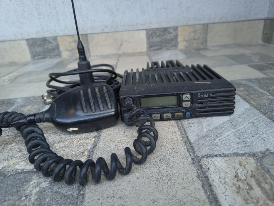 Радіостанція стаціонарна/автомобільна Icom IC-F111