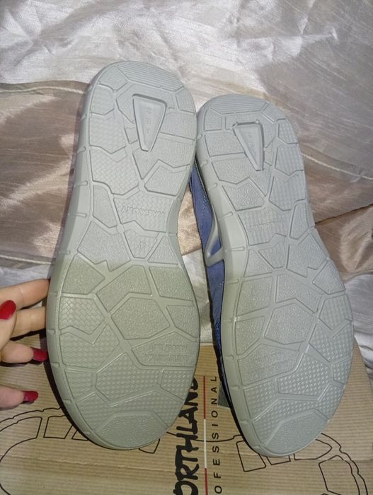 27см Італія Ботинки фірмові не ношені, з біркою,безкоштовно пересилка