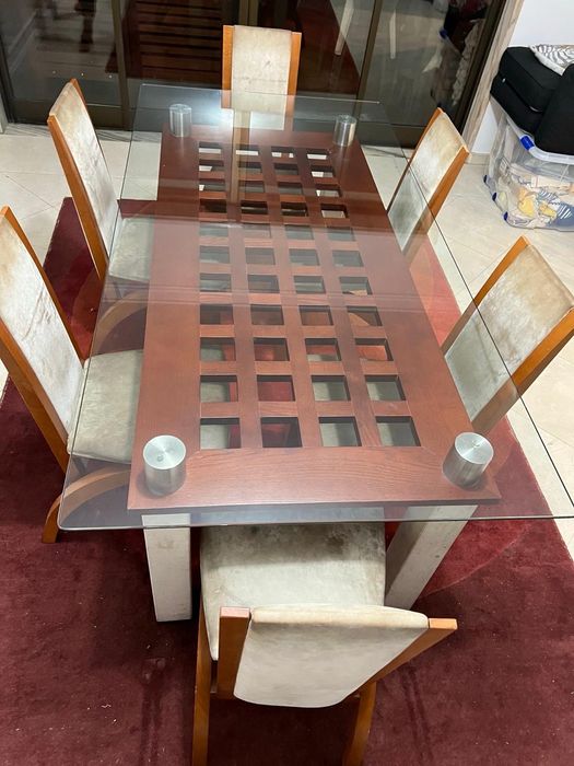 Mesa de jantar em madeira e vidro + 6 cadeiras