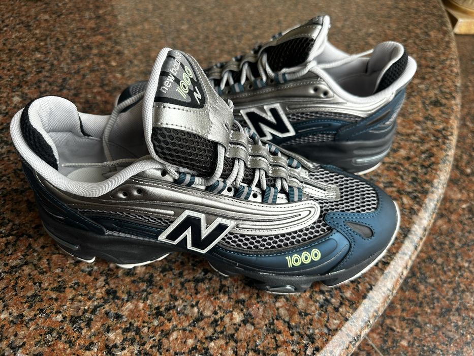 Сріблясті кросівки New Balance 1000 uk 8, eur 8, см 26.5
