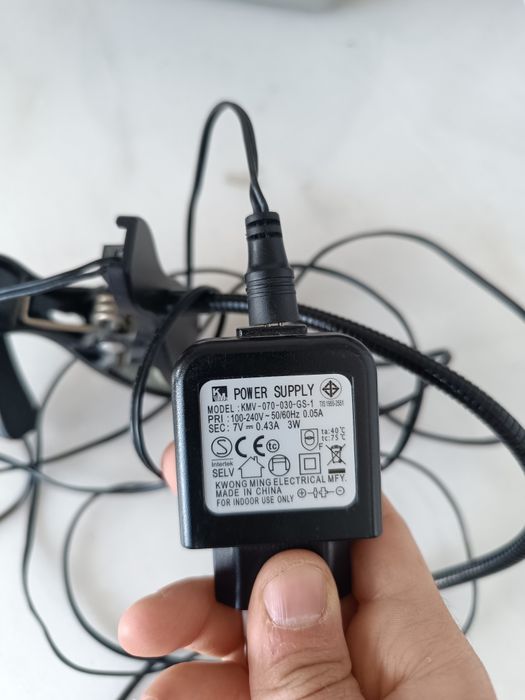 Candeeiro LED com mola