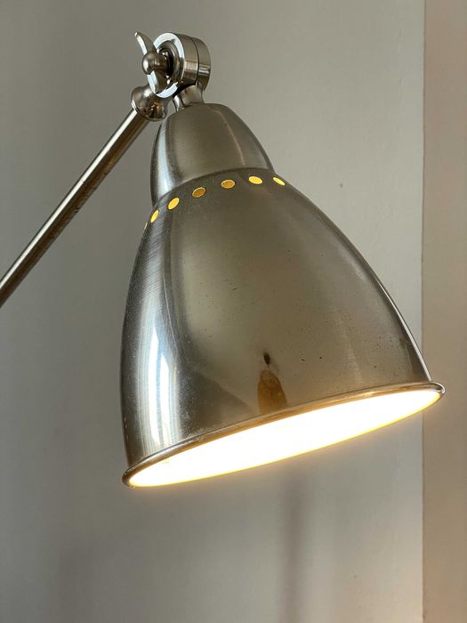 Candeeiro de Pé Ajustável