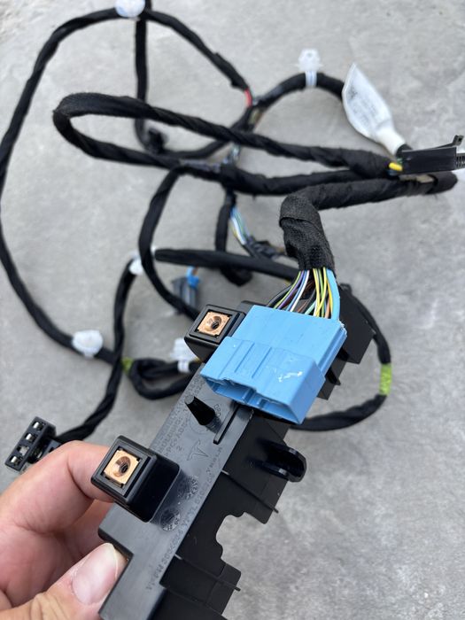 Проводка центральной консоли Tesla 3 22 год рест