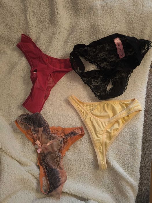 Komplet 80b, stringi rozm S