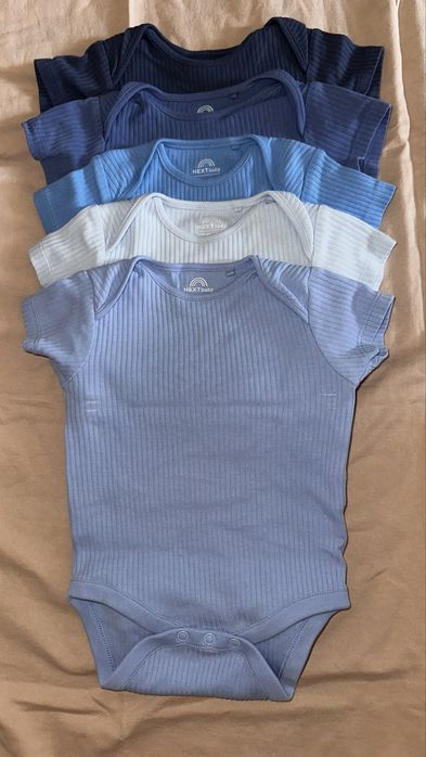 Продам детские боди.