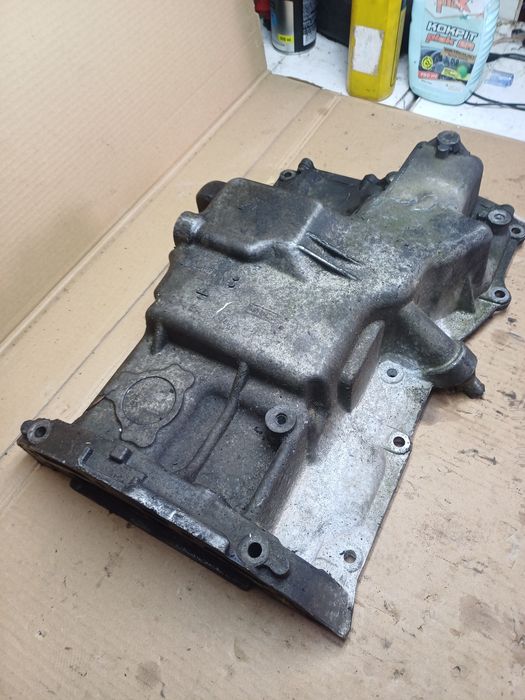 Volvo V50 1.8 2.0 бензин піддон Ford c-max  Galaxy