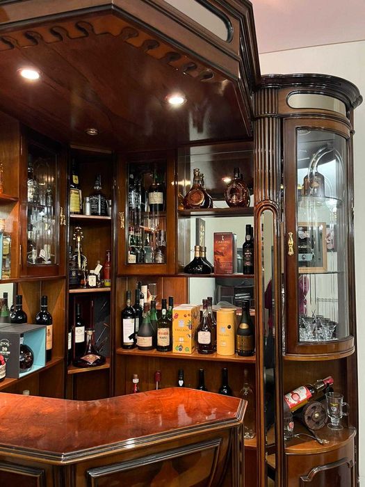 Bar decorativo de canto