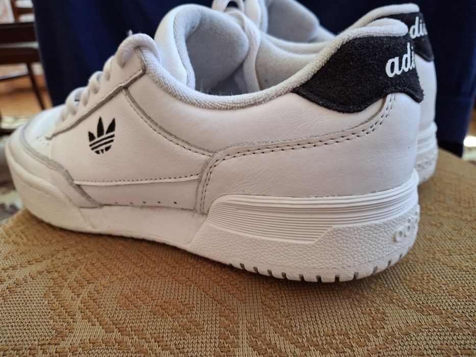 Adidas Court Super rozm 39,5 / 24,5cm