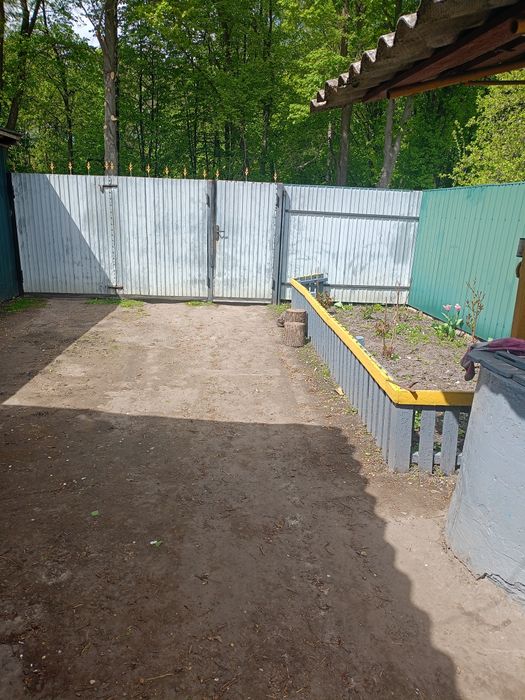 Будинок у затишному місці