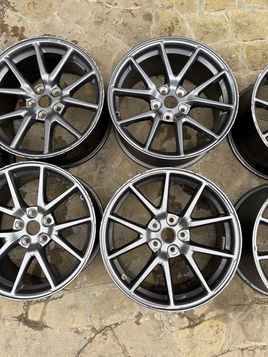 Диски титани Tesla Model 3 Rest Тесла диск R18 Модел 3 рест дорест