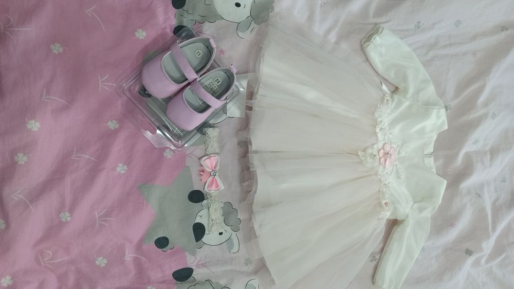 Sukienka na chrzest, wesele, roczek rozm. 74 gratis buciki i opaska