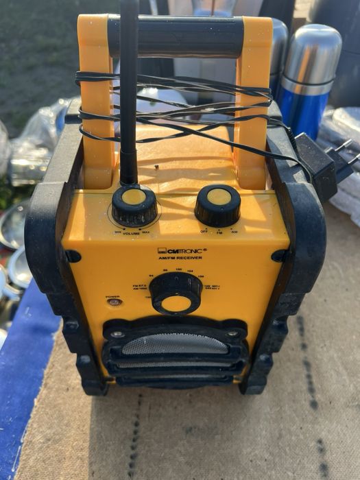 Радіо радіоприймач Clatronic