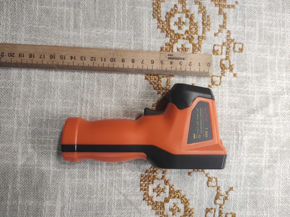 Инфракрасный бесконтактный пирометр термометр NJTY T600. -50 ~ +600°С