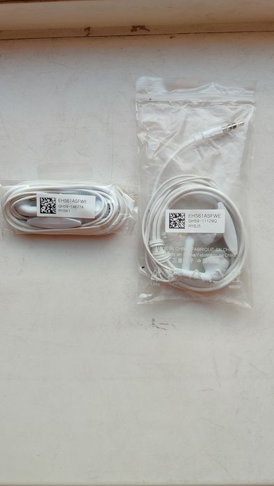 навушники Samsung ehs61asfwe