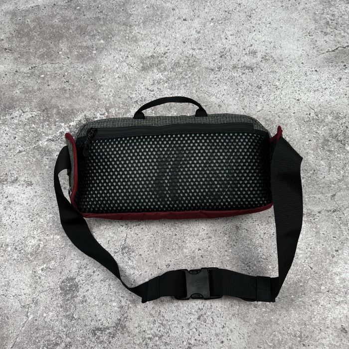 Сумка на пояс бананка Dakine Sling pack 6L у новому стані