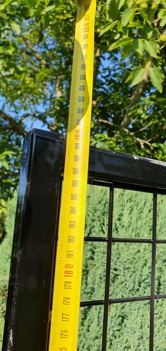 Ekspozytor sklepowy krata 80x189 z koszami,hakami,stojak