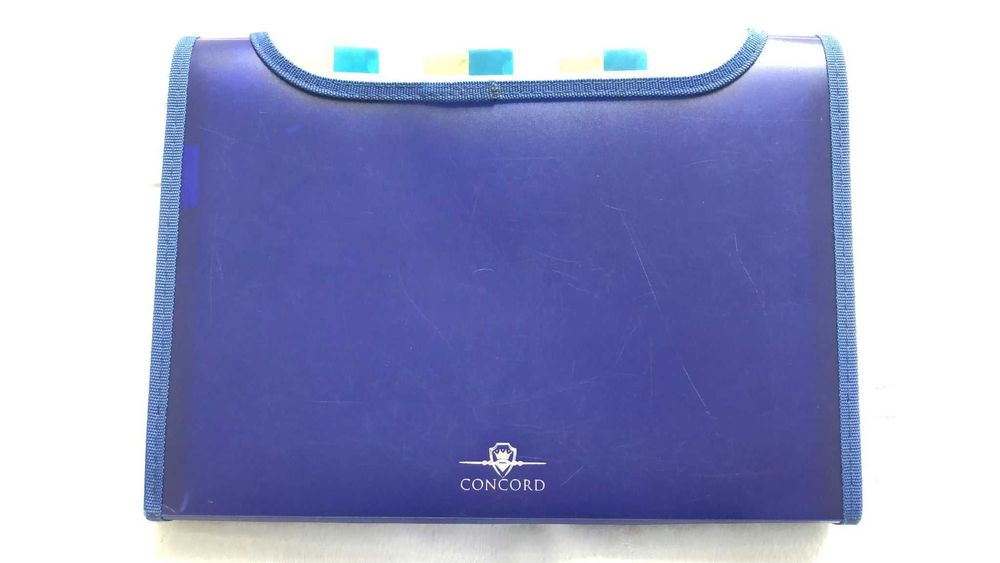 Segregator na zeszyty lub notatki, do szkoły lub na uczelnię