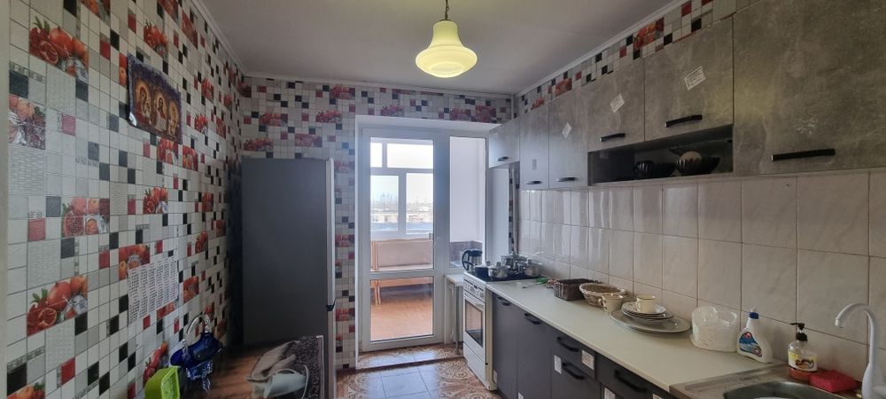 Сучасна квартира на Шуменському . Вікна на Миколаїв .