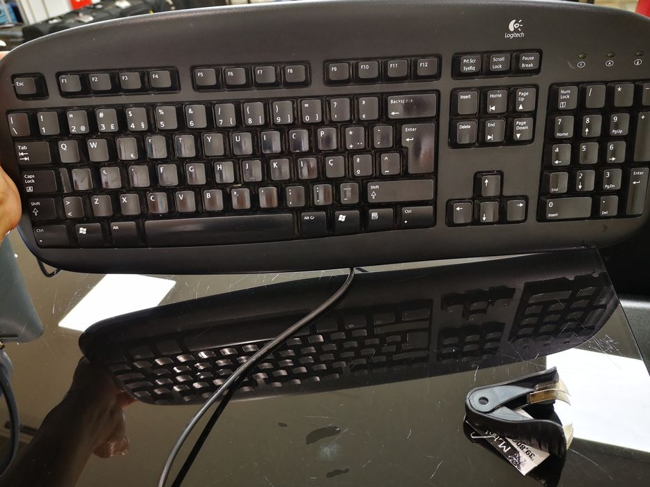 Teclado Logitech64861664148355121