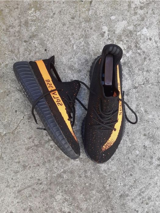 Кроссовки Adidas Yeezy Boost 350 V2