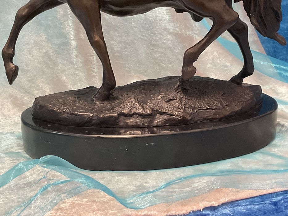 Escultura bronze cavalo 28 cm