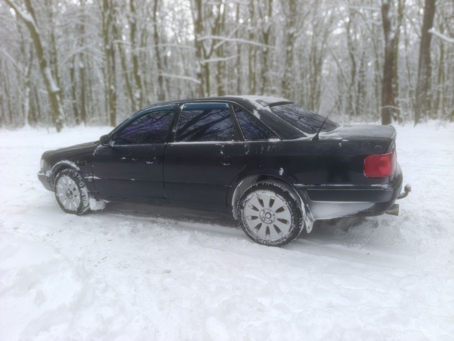 Продам Ауді 100 С4