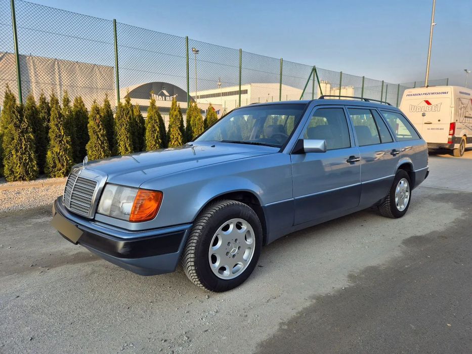 Mercedes-Benz W124 (1984-1993) Auto w bardzo dobrym stanie.