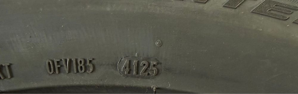 275/35r19 Pirelli P zero Pz4 100Y XL *