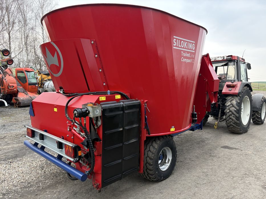 Paszowoz ze scielarka streutmann  Siloking compact 12 Jak Nowy