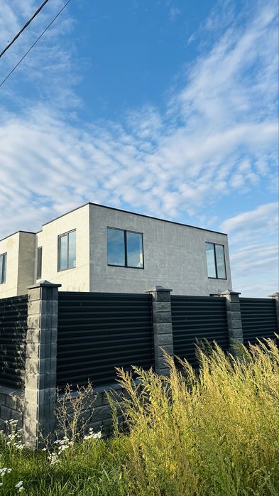 Будинок з бомбосховищем під  Киівом  Ціна нижча собівартості