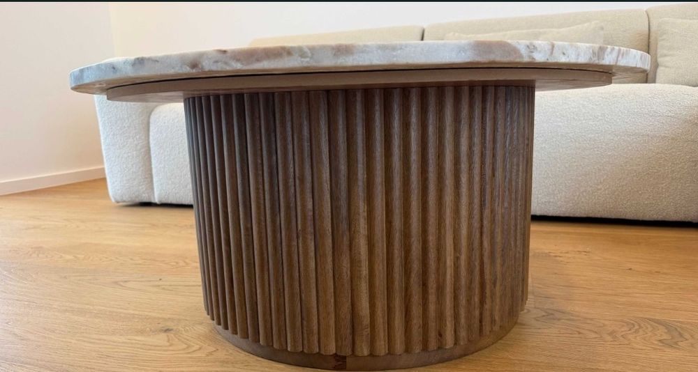 Mesa de centro SKLUM redonda Ø90 cm em mármore e madeira