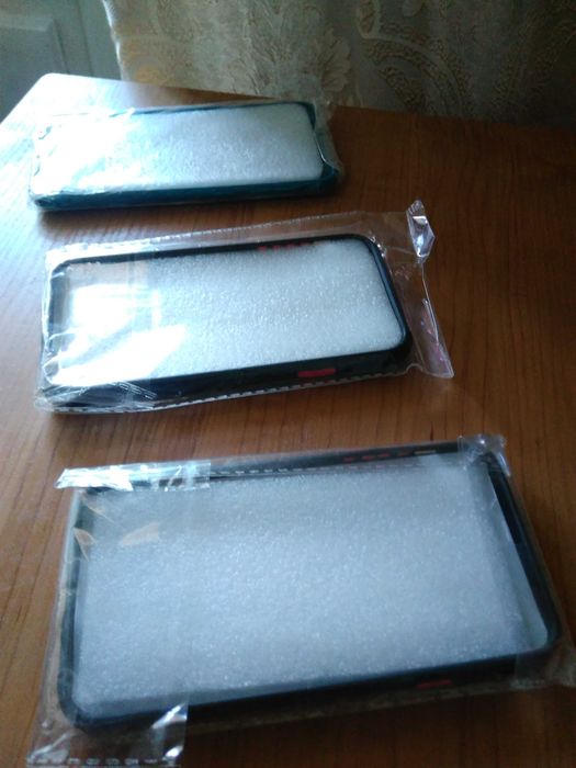 бампери для телефона - 3 шт