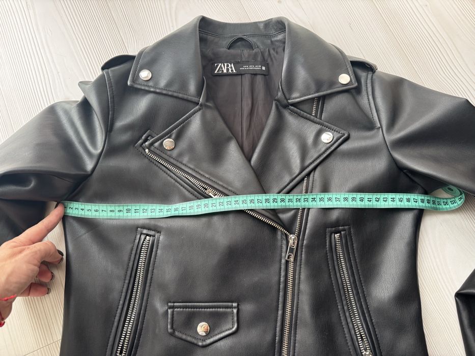 Черная куртка косуха Zara