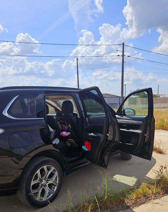 mitsubishi outlander phev