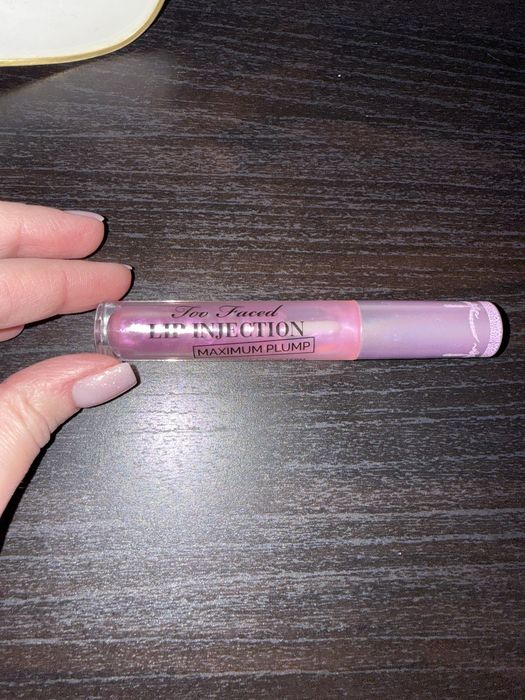 Too Faced Lip Injection Maximum Plump