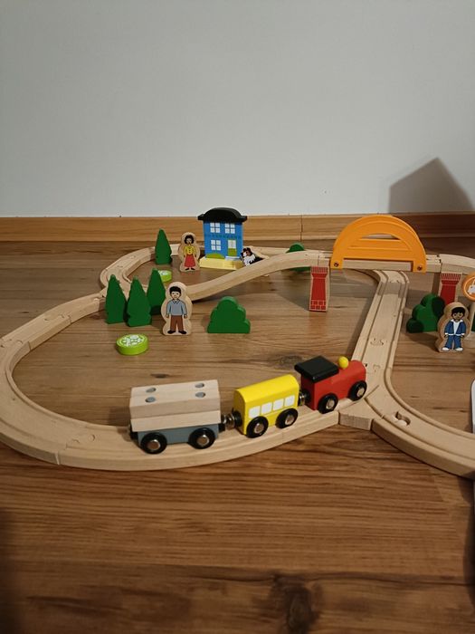 Drewniana kolejka z miasteczkiem 78 elementow