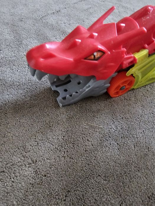 Transporter, Wyrzutnia,Smok, HotWheels