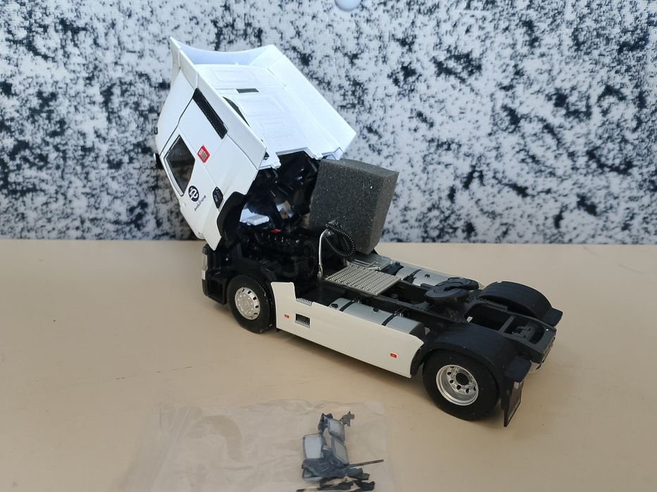 Eligor 1/43. Renault t 450