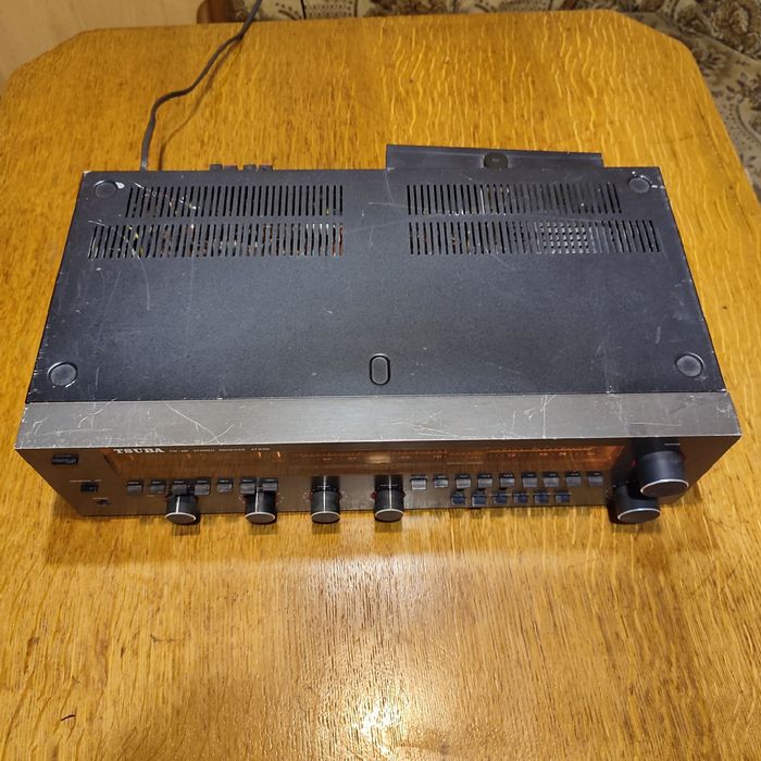 Amplituner unitra AT 9100 pod logiem Tsuba